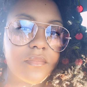 Meet your Posher, Kaye